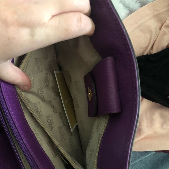 Purple MK purse - Picture 8 of 8